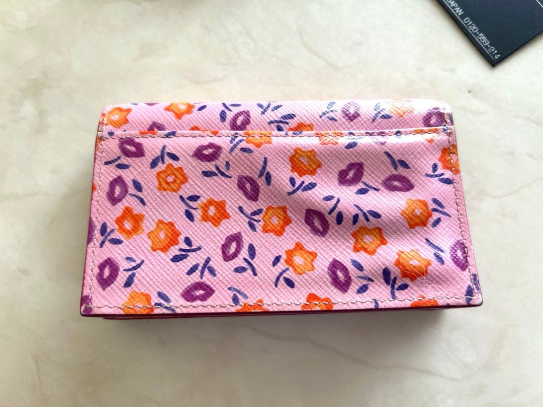 PRADA 花柄　レザー名刺入れ