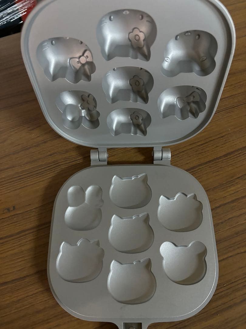 ハローキティ ホットサンドメーカー シルバー　可愛い　希少