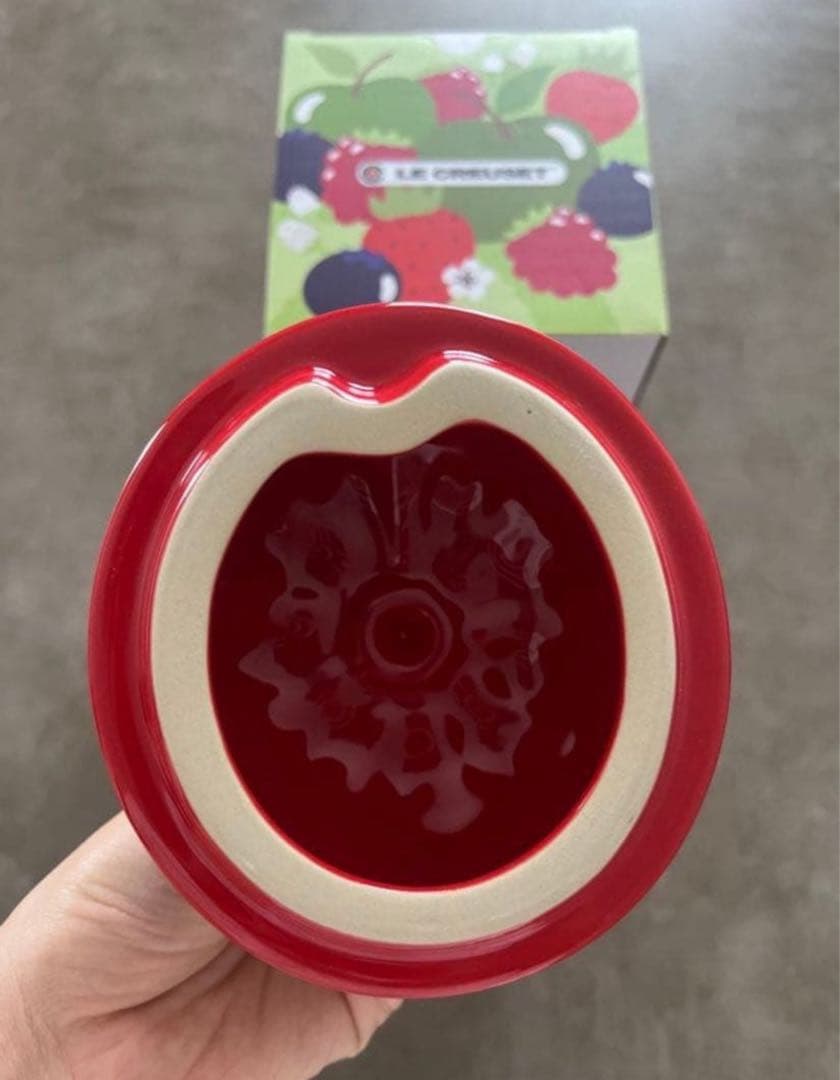 ラスト1点　レア　新品　ル・クルーゼ　ミニ・ストロベリー　いちご　小物入れ