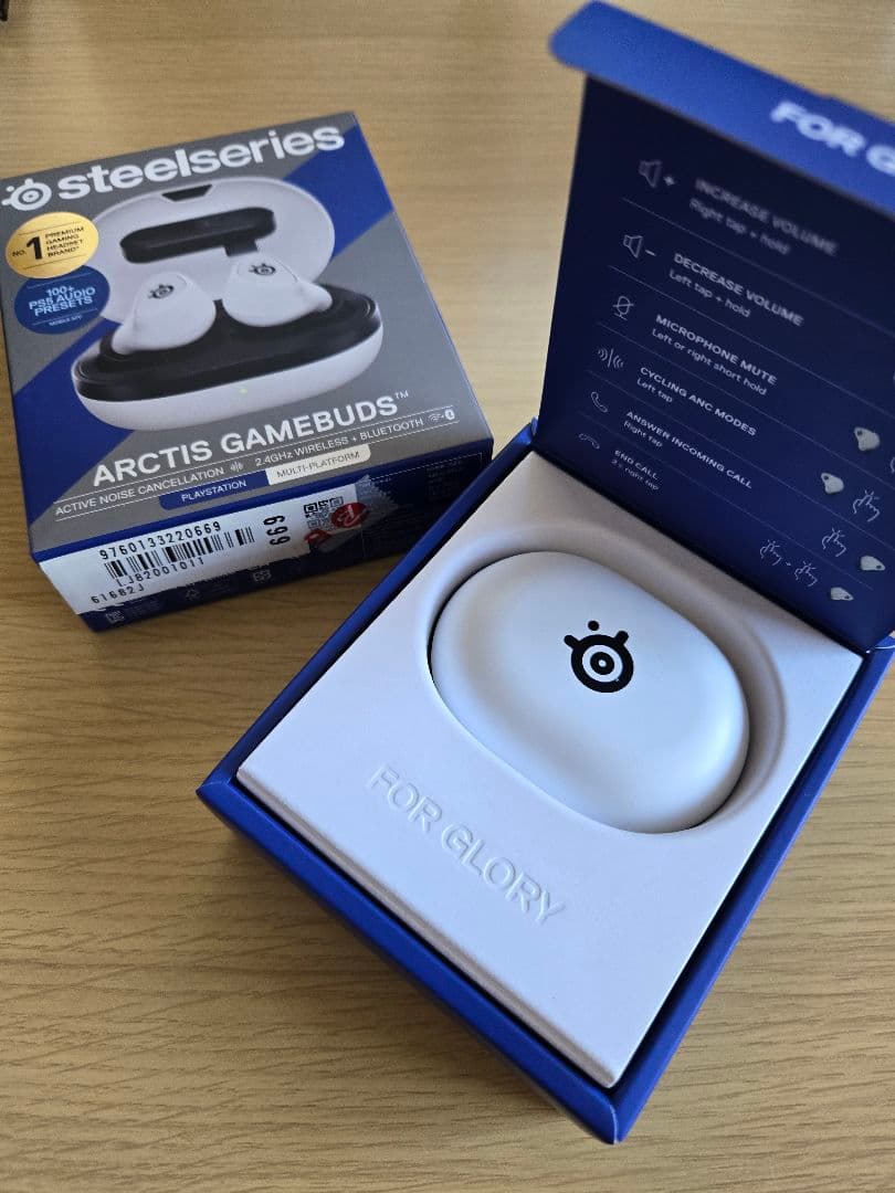 SteelSeries Arctis Gamebuds ホワイト