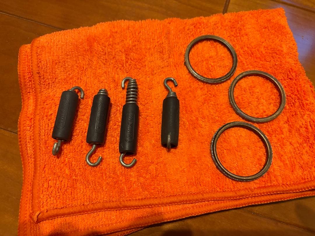 TRIUMPH ARROW フルエキゾーストダウンマフラー