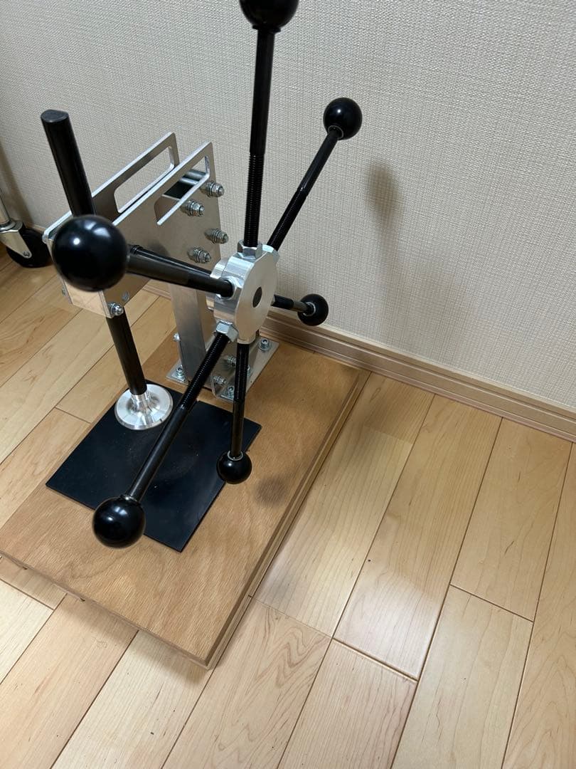 Ashtaka氏作製のプレス機　type20s