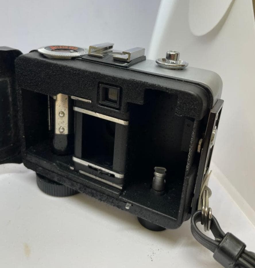 【ジャンク】ケース、ストラップ付 RICOH AutoHalf E2