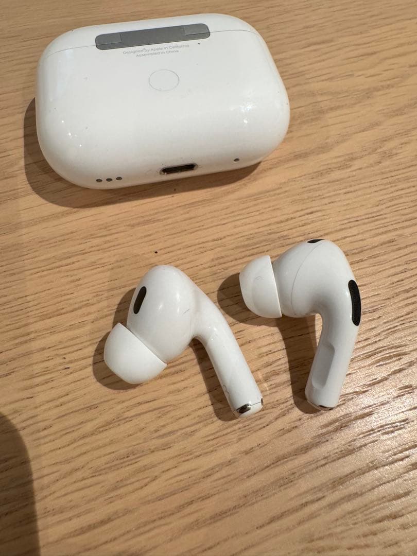 AirPods Pro2 ケース／ケーブル／イヤーピース付き　A2698