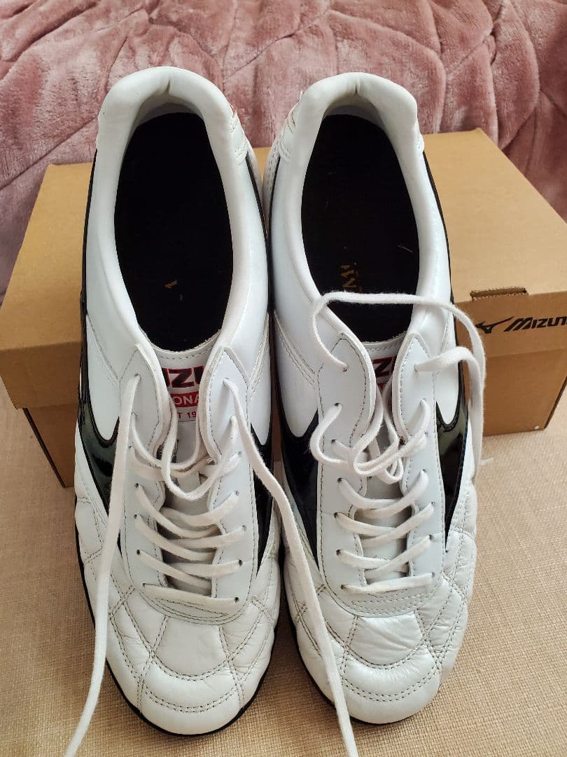 ミズノ　モレリアTF フットサルシューズ