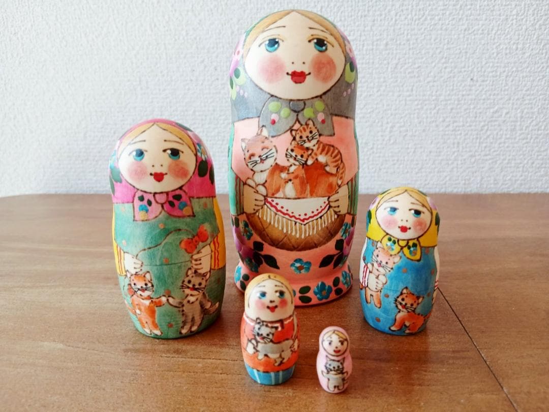 【LYH058】 北欧ロシア雑貨、マトリョーシカ【3匹の猫】リューバ作