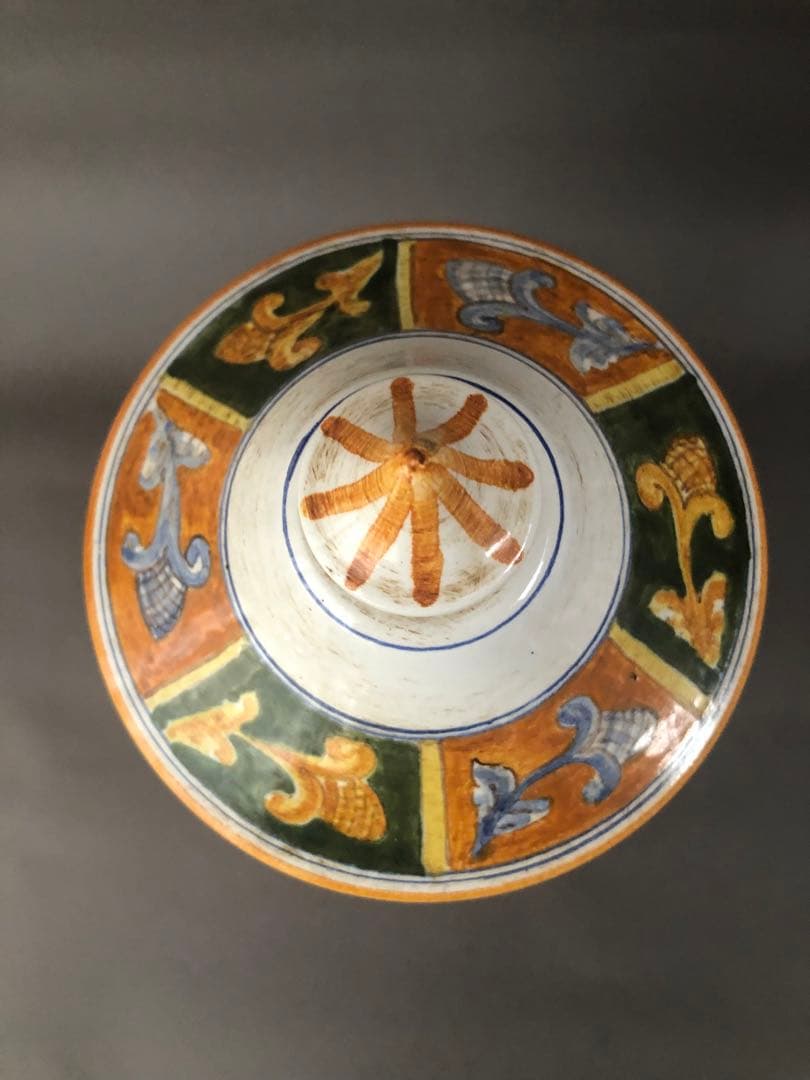 イタリア陶器　薬壺