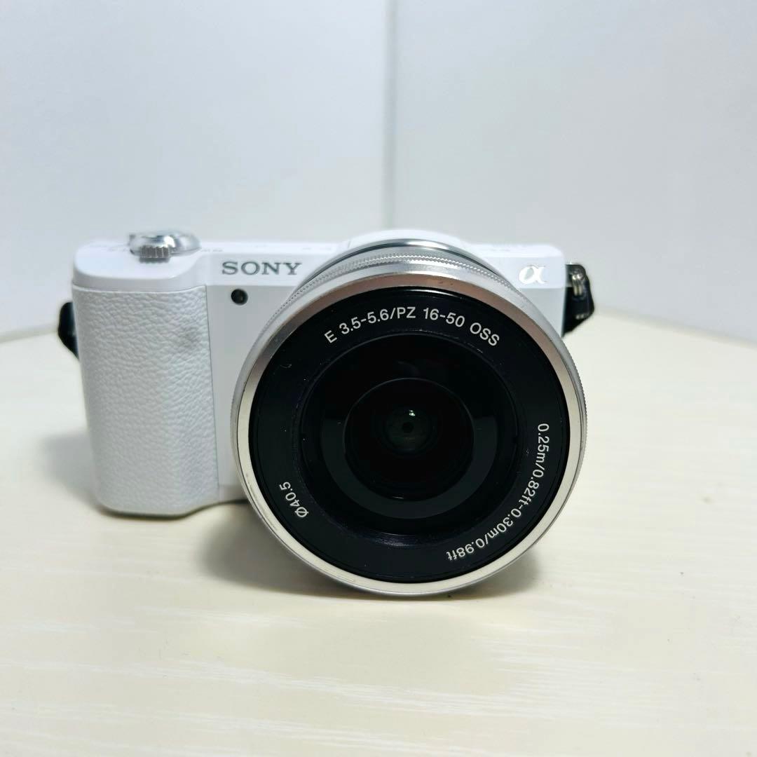 人気！ SONY α5100 ミラーレス一眼 E 16-50mm ホワイト