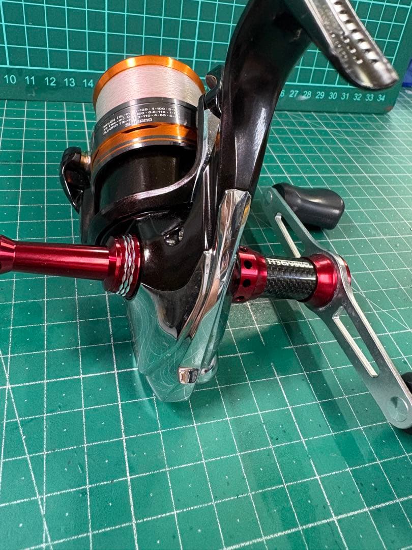 シマノ　13ソアレBB 2000HGS ダブルハンドル　リールスタンドた付き