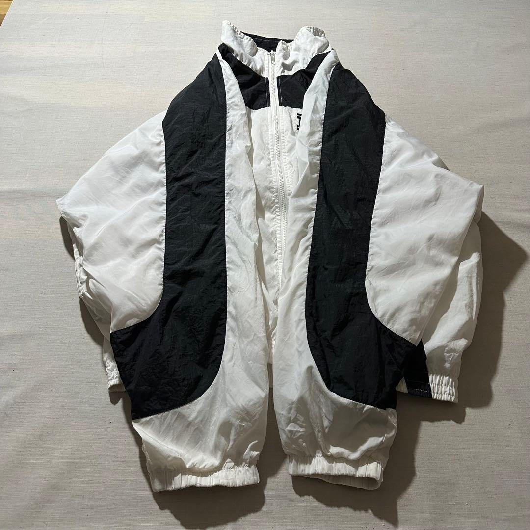 90s ナイキ 菅田将暉着用 同モデル ナイロンジャケット 白タグ 刺繍ロゴ