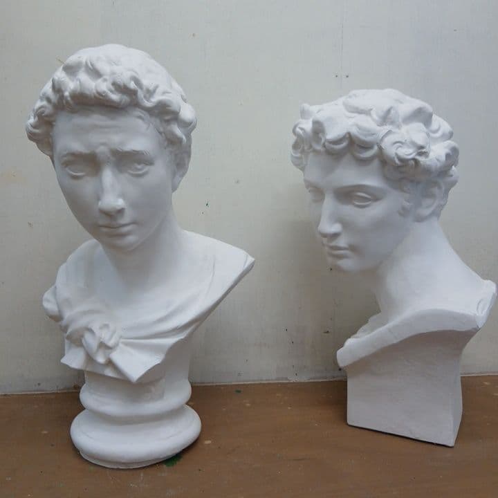 メディチ首像。高さ６０cm