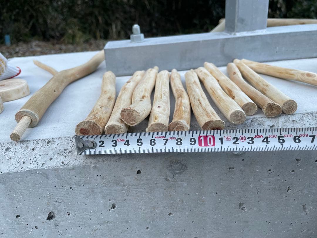 国産ヒノキ　鳥用止まり木　大型スタンド　約140センチ　小型中型インコ用