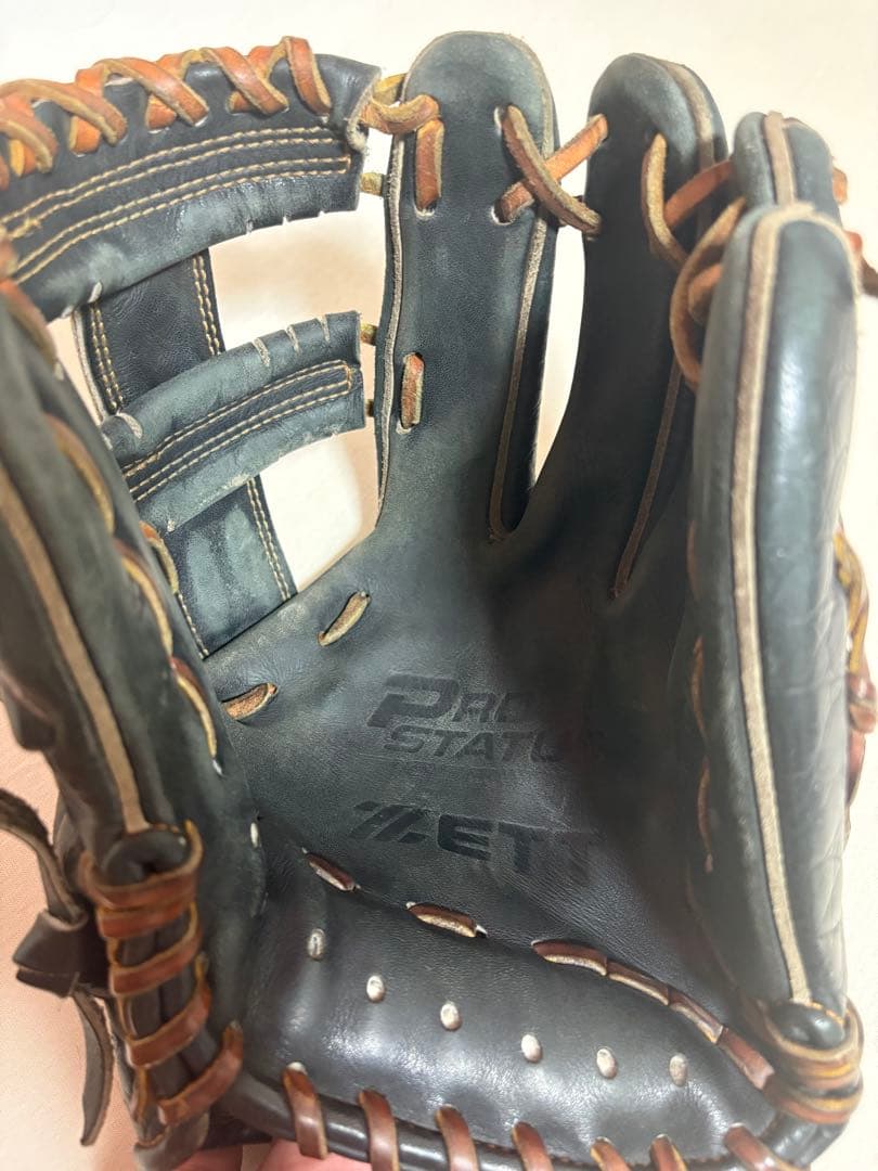 ZETT 中村奨吾実使用　グローブ