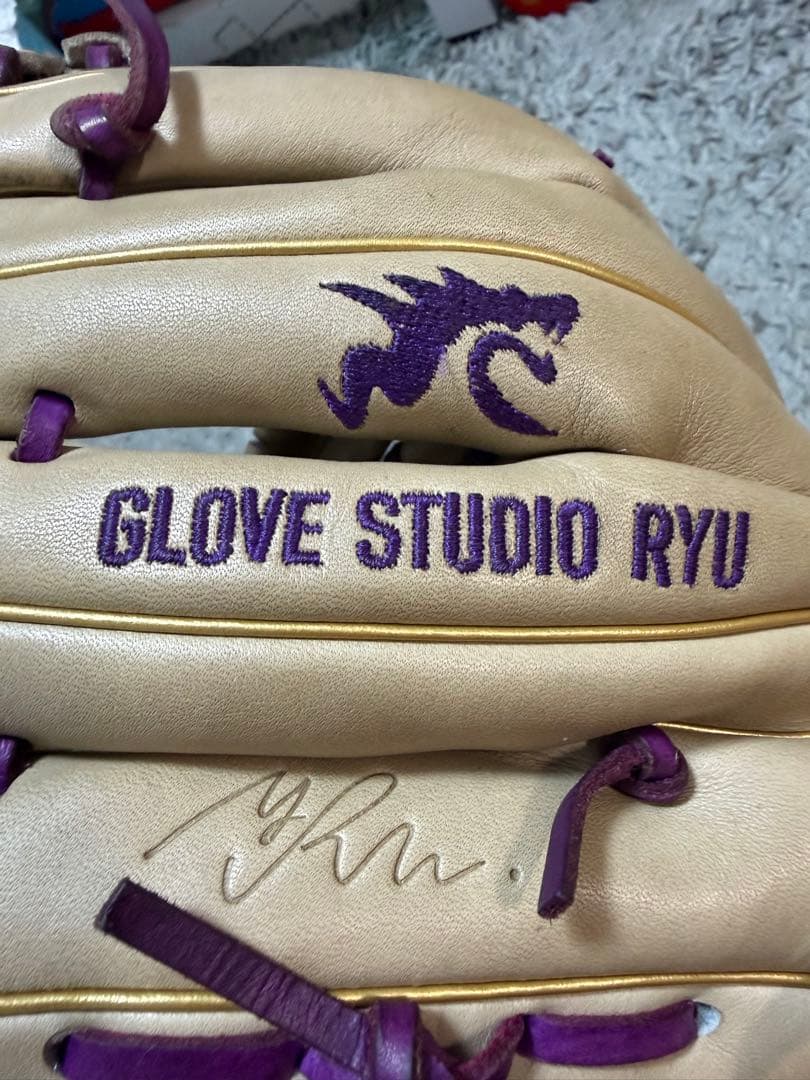 RYU 6周年グローブ