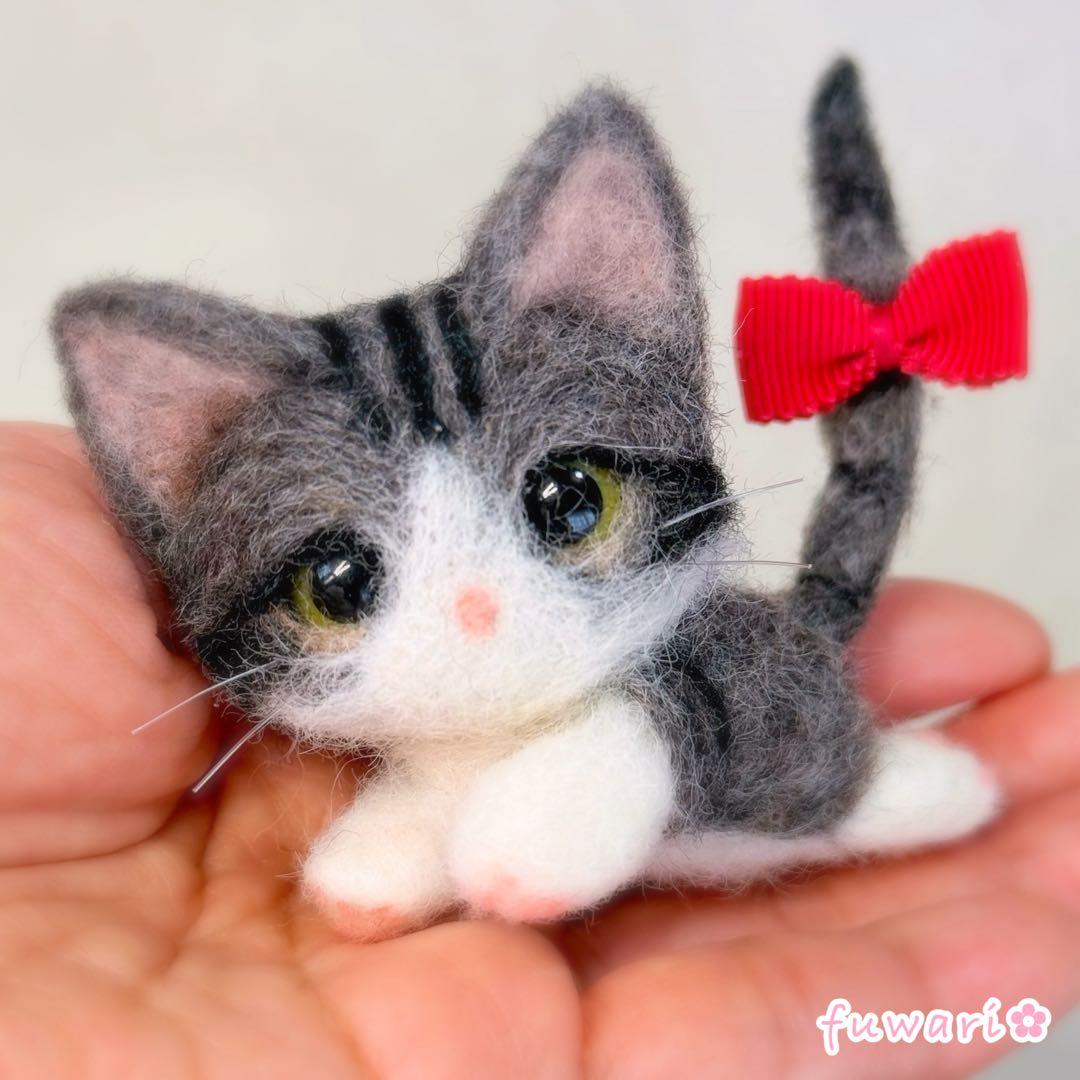 リクエスト品　羊毛フェルト　猫　ちょこんと甘えんぼキジ白♡おすましキジトラセット
