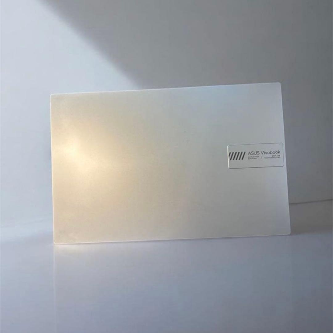 ASUS Vivobook Ryzen 3 7320U 15.6インチ