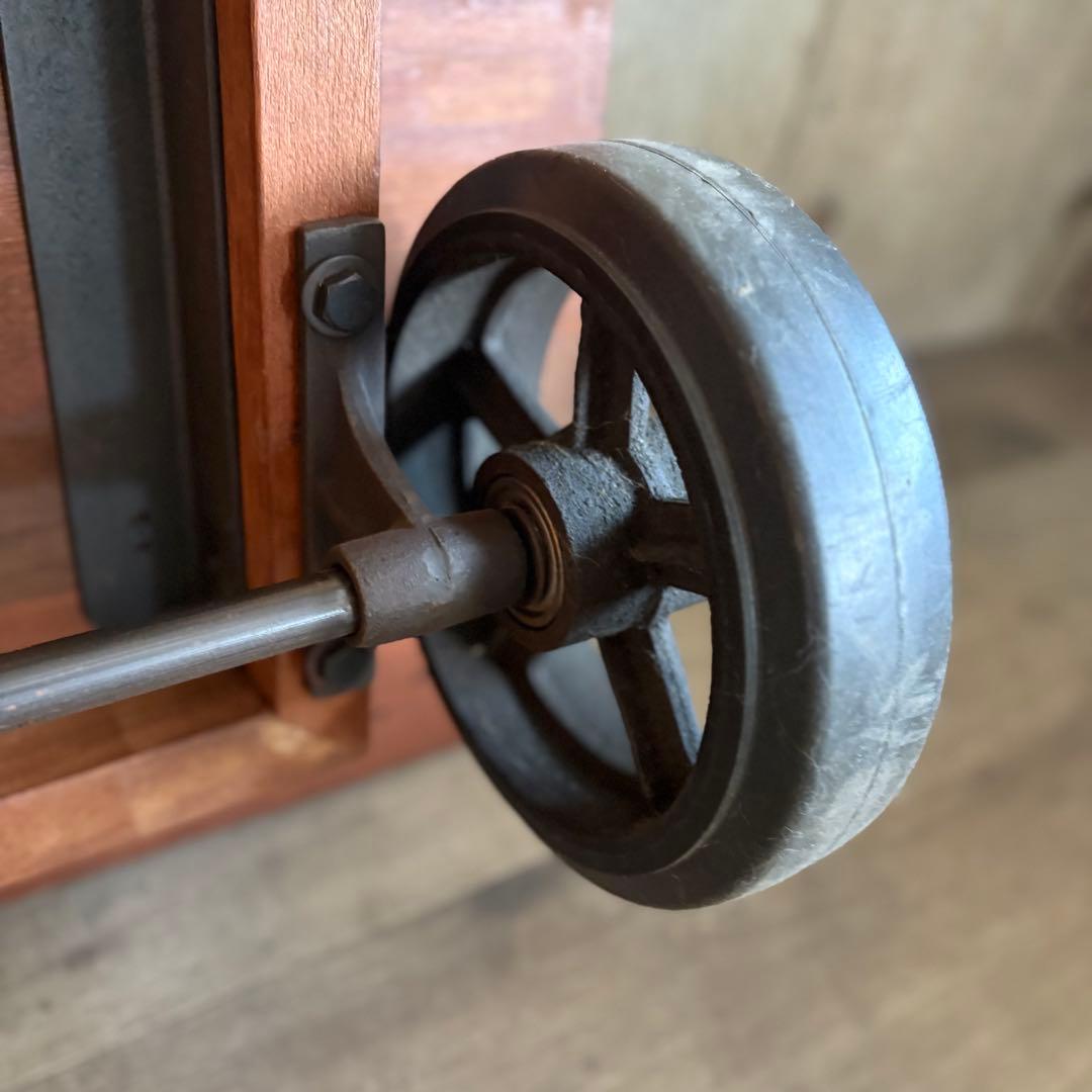 CRASH GATE 関家具　車輪付きローテーブル　センターテーブル