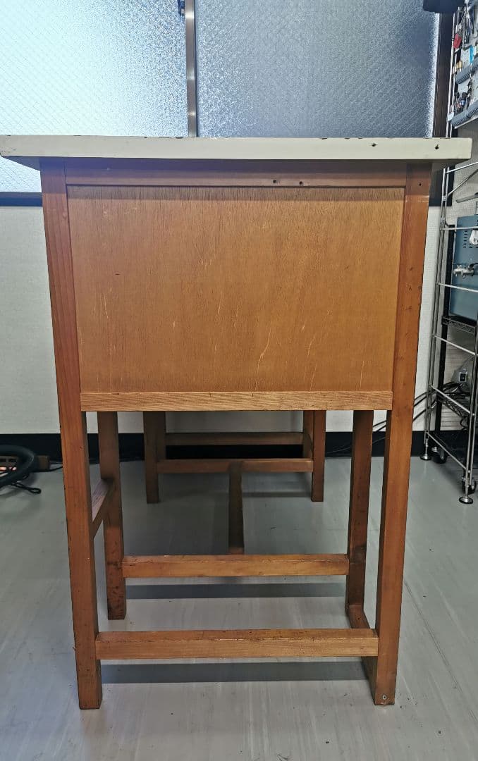 ※m210f 大型の両袖彫金机 アンティーク風 天板白 ジュエリー作成用