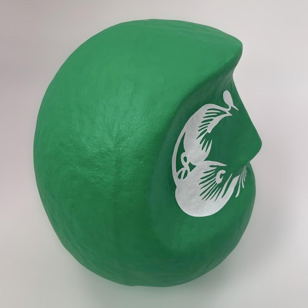 緑色の置物 2024年 鶴デザイン