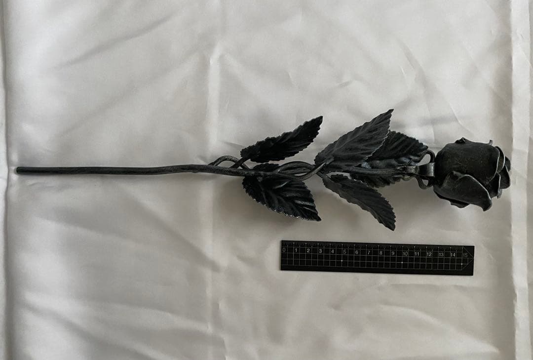 最終値下げ 製 スチール バラの花の置物 アンティーク調インテリア