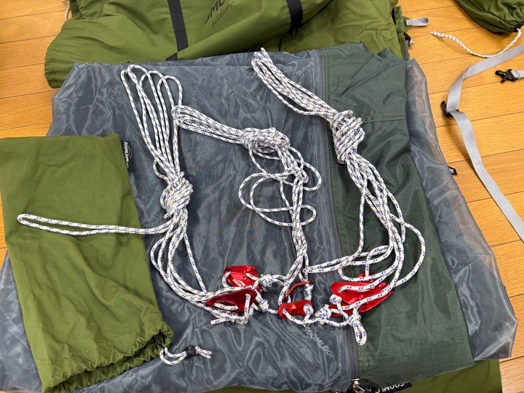 Soomloom Military tent X-large + 前幕 ペグ付き