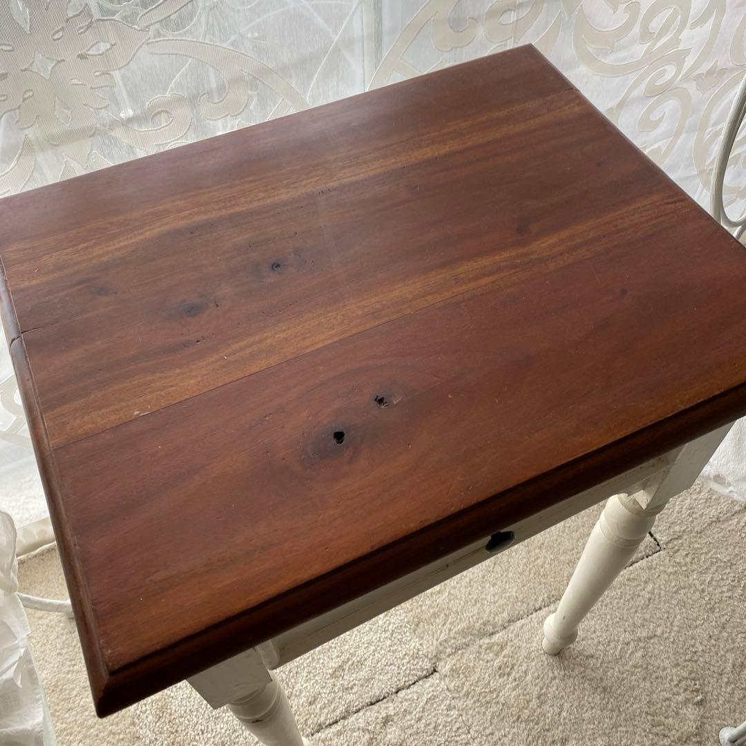 アンティーク　木製サイドテーブル 引き出し付き ホワイト