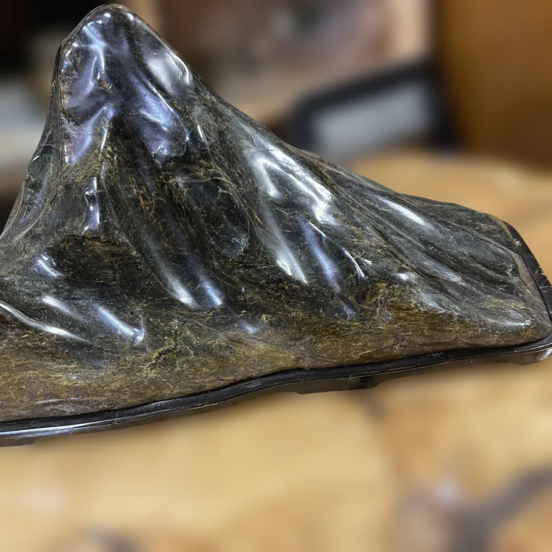 石製山の彫刻　　鑑賞石　玄関　 床の間　神聖な山のイメージ