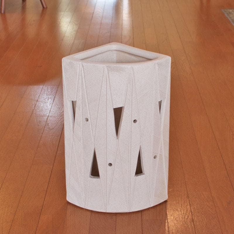 信楽焼の傘立て 扇形 白 黒 陶器製 和 焼き物 モダン 340-224