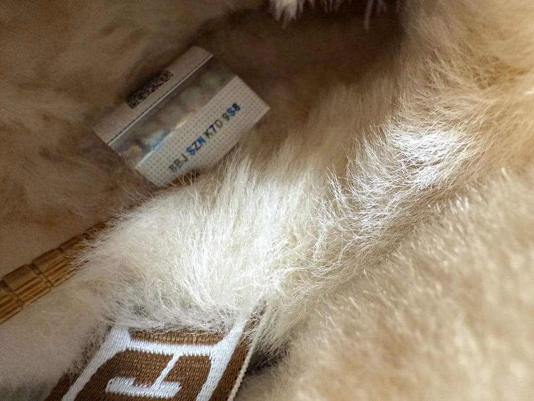 UGG FUNKETTE アグ ファンケット 厚底 ファー サンダル ムートン