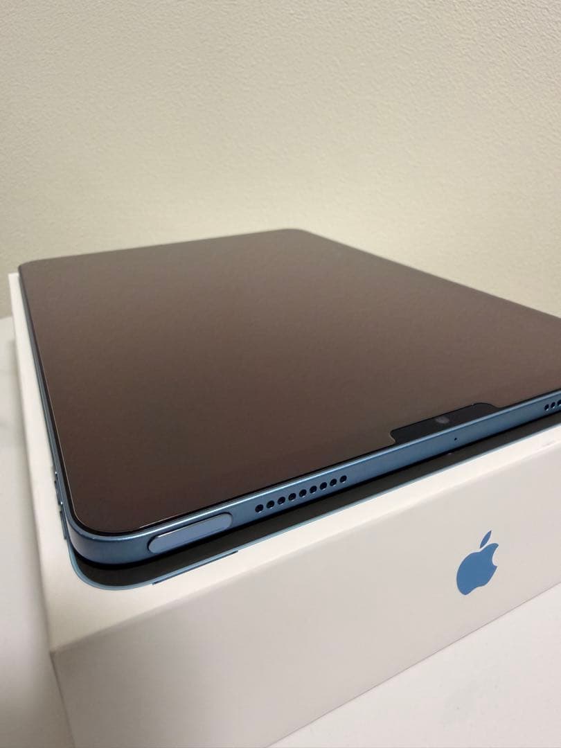 iPad Air 第5世代　Wi-Fiモデル　64GB ブルー