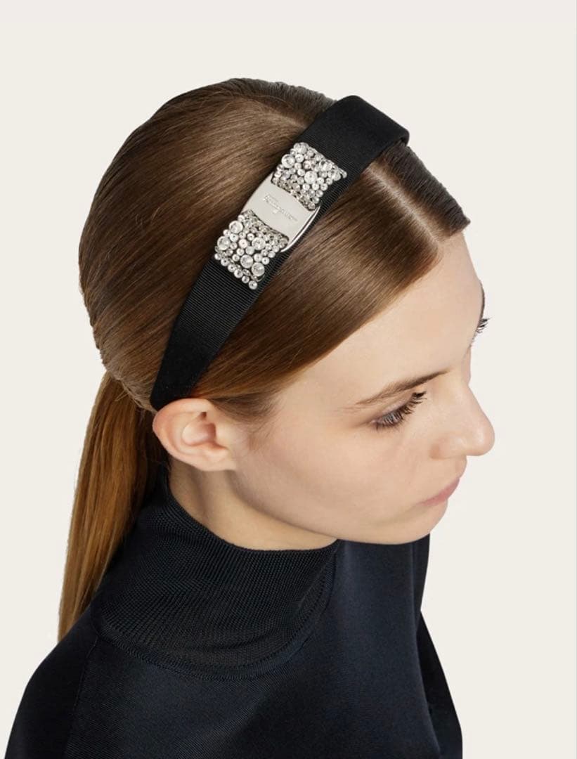 さ*ご様 【本日発送】サルヴァトーレフェラガモ　カチューシャ