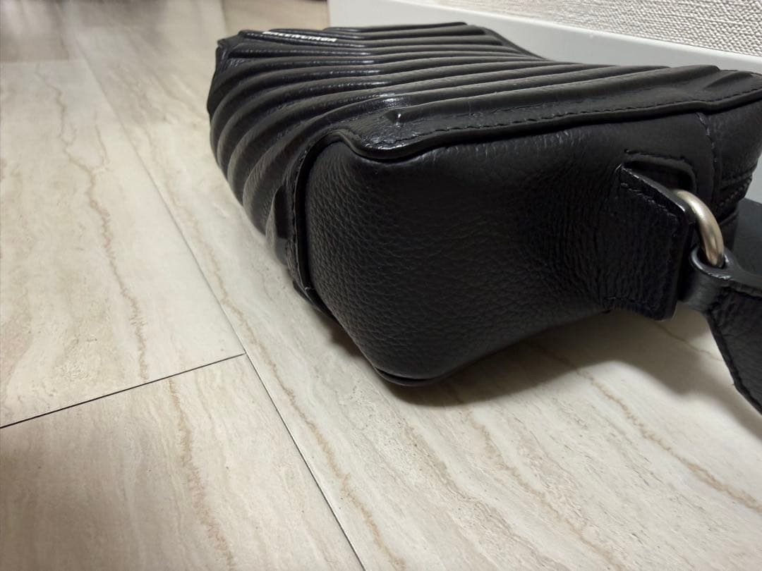 バレンシアガ　BALENCIAGA カー　カメラバッグ　ショルダーバッグ