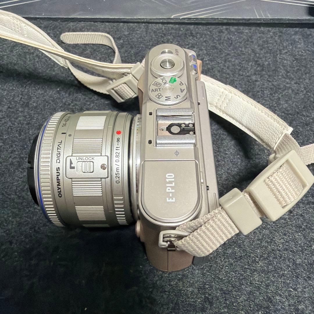 【本日限定】OlympusPEN E-PL10 ミラーレスカメラ キットレンズ付