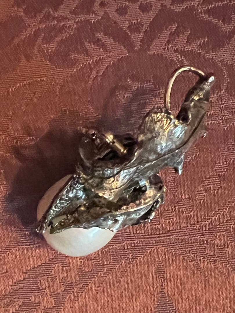 大珠本真珠ホウズキモチーフ、ブローチ兼ペンダントトップ 彫金作家1点物