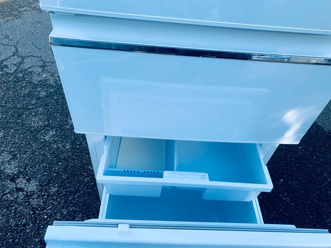 送料設置無料　MITSUBISHI ノンフロン冷凍冷蔵庫　MR-CX33FL-W