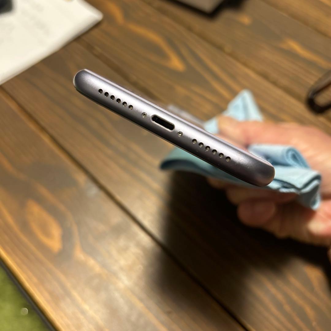 iPhone11 パープル　64GB