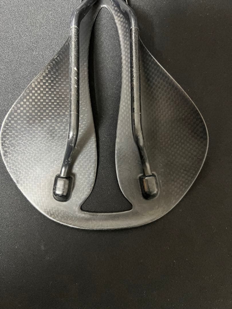 TNI カーボンフライ CarbonFly フルカーボン サドル 超軽量 84g