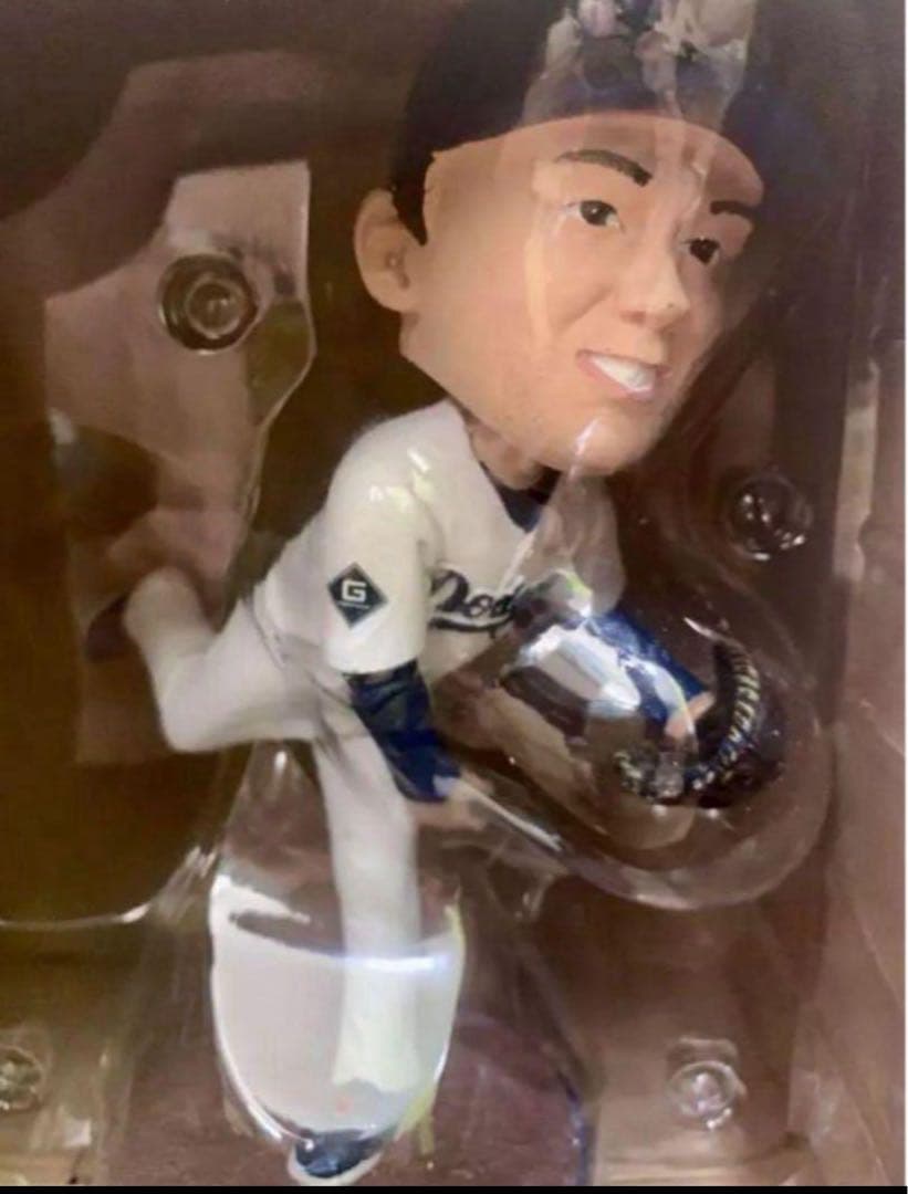 山本由伸　ボブルヘッド　2024 　ドジャース　来場者限定　スタジアム配布　新品