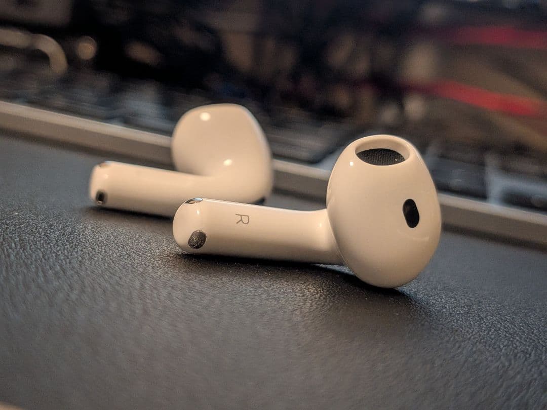 ちゃむ　【未使用に近い】AirPods4 アクティブノイズキャンセリング