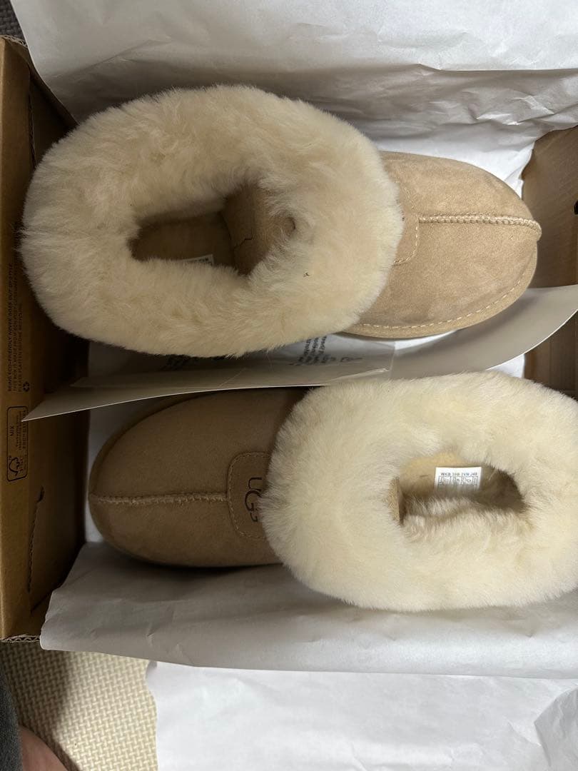 UGGムートンブーツ ベージュ ファー付き