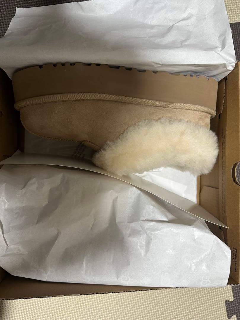 UGGムートンブーツ ベージュ ファー付き