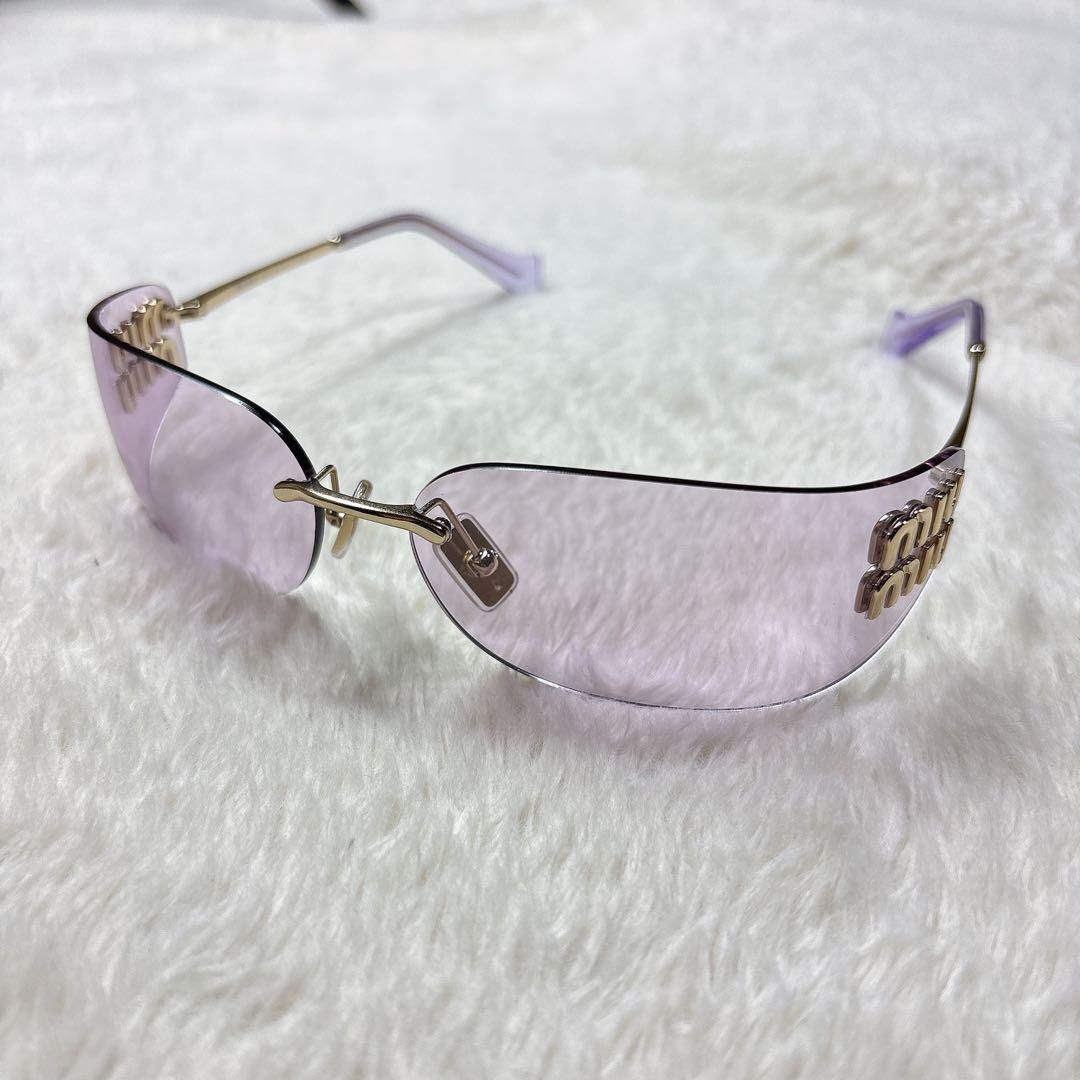 美品 ミュウミュウ サングラス ロゴ金具 夜明けのサングラス パープル×ゴールド