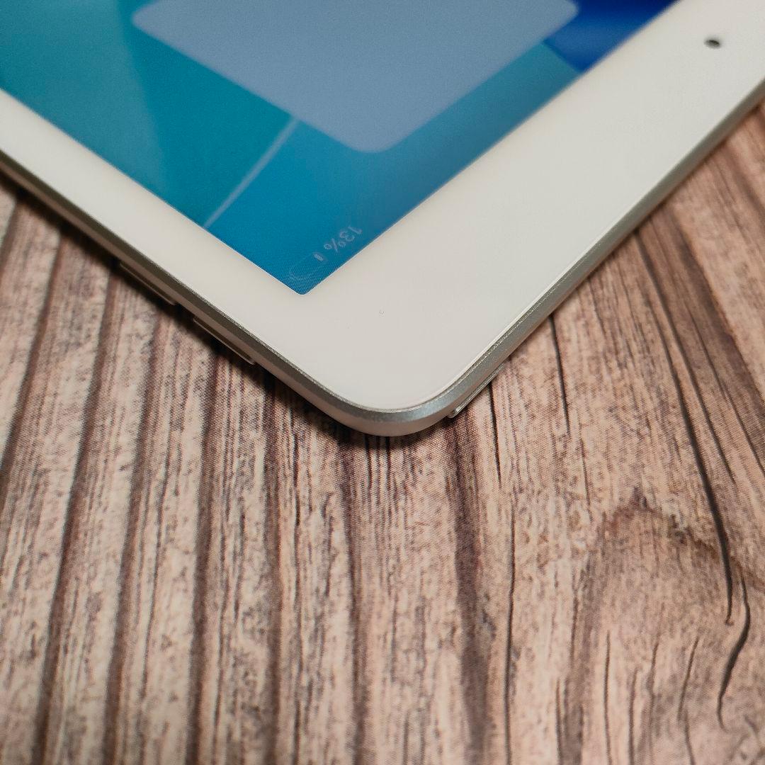 iPad 第8世代 32GB シルバー 美品