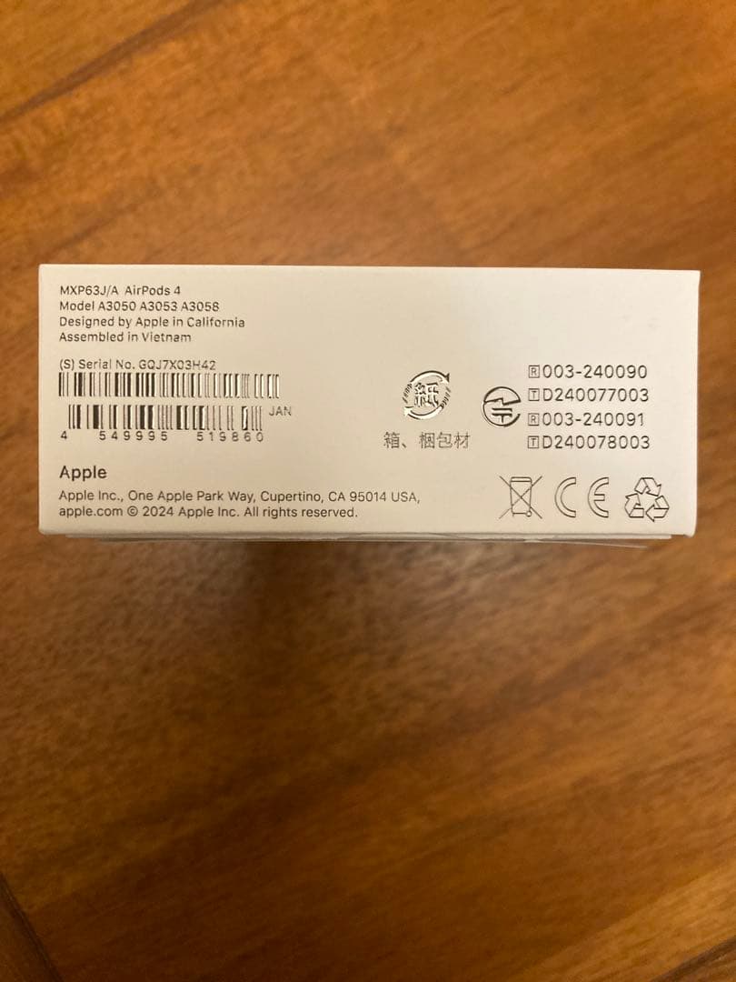 イヤホン Apple AirPods 4