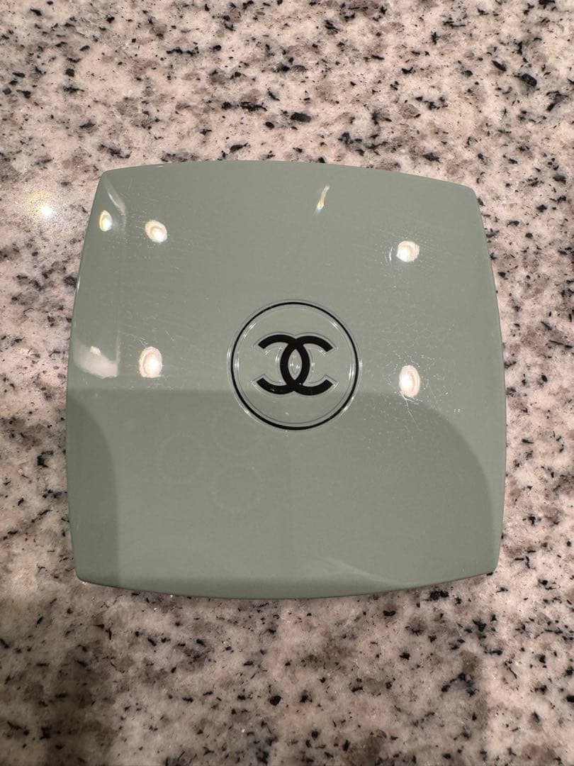 s*h様 CHANEL シャネル　ミロワールドゥーブル ファセット 131 限定