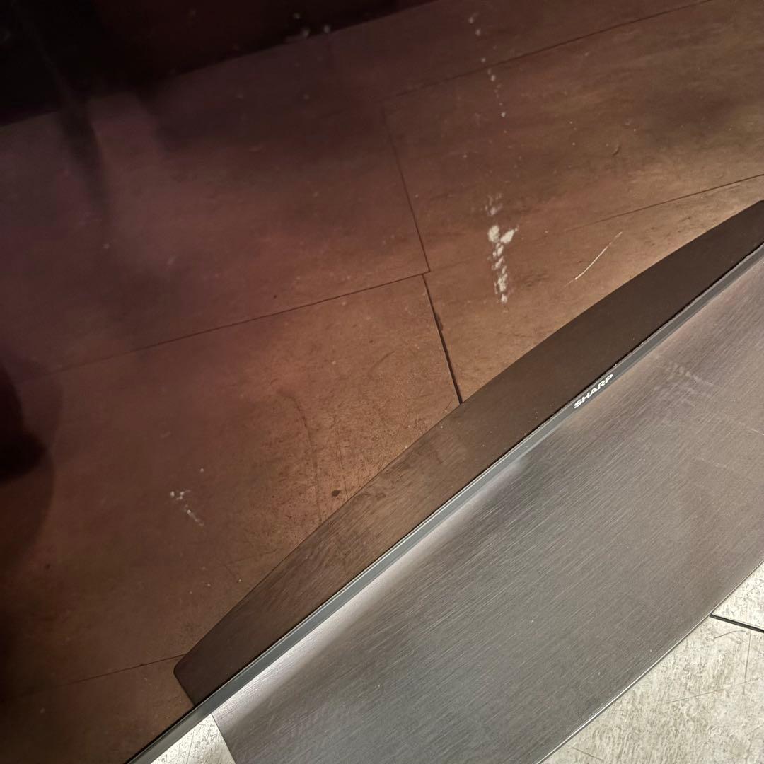 一都三県限定　配送無料　4K液晶テレビ　SHARP シャープ　70インチ