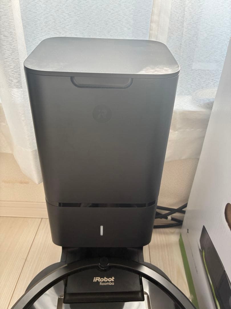 iRobot Roomba i7+ ロボット掃除機本体