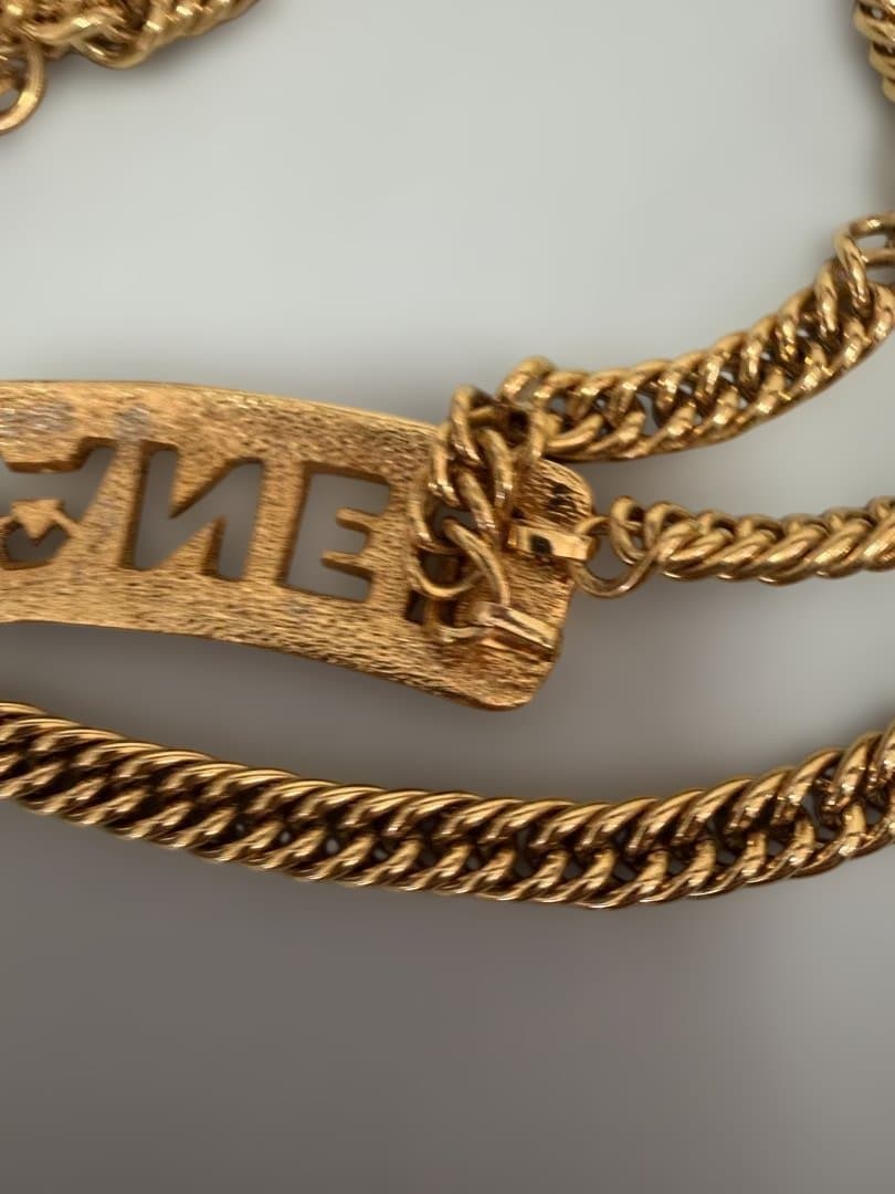 CHANELシャネルヴィンテージ CHANEL型抜きプレート チェーンベルト