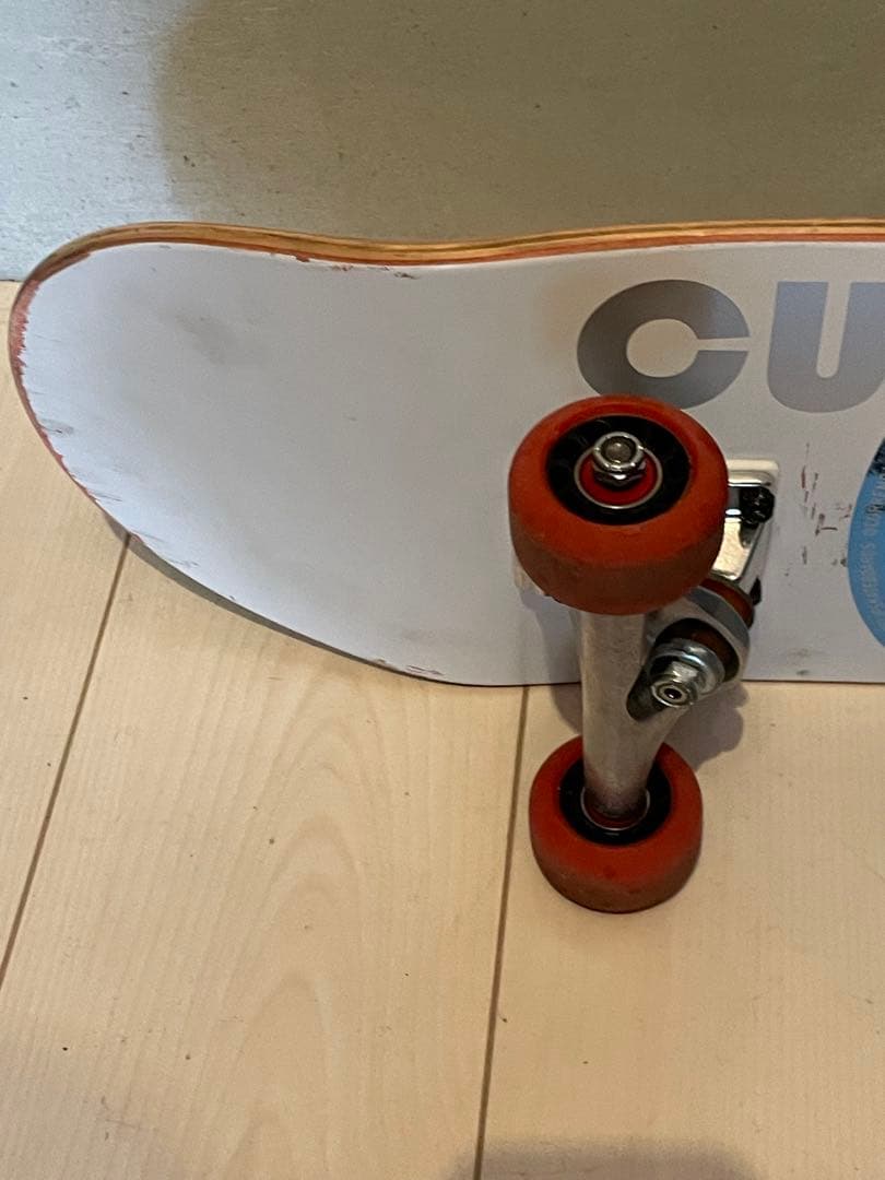 FLIPスケートボード　完成品　8インチ　INDEPENDENT チタニウム