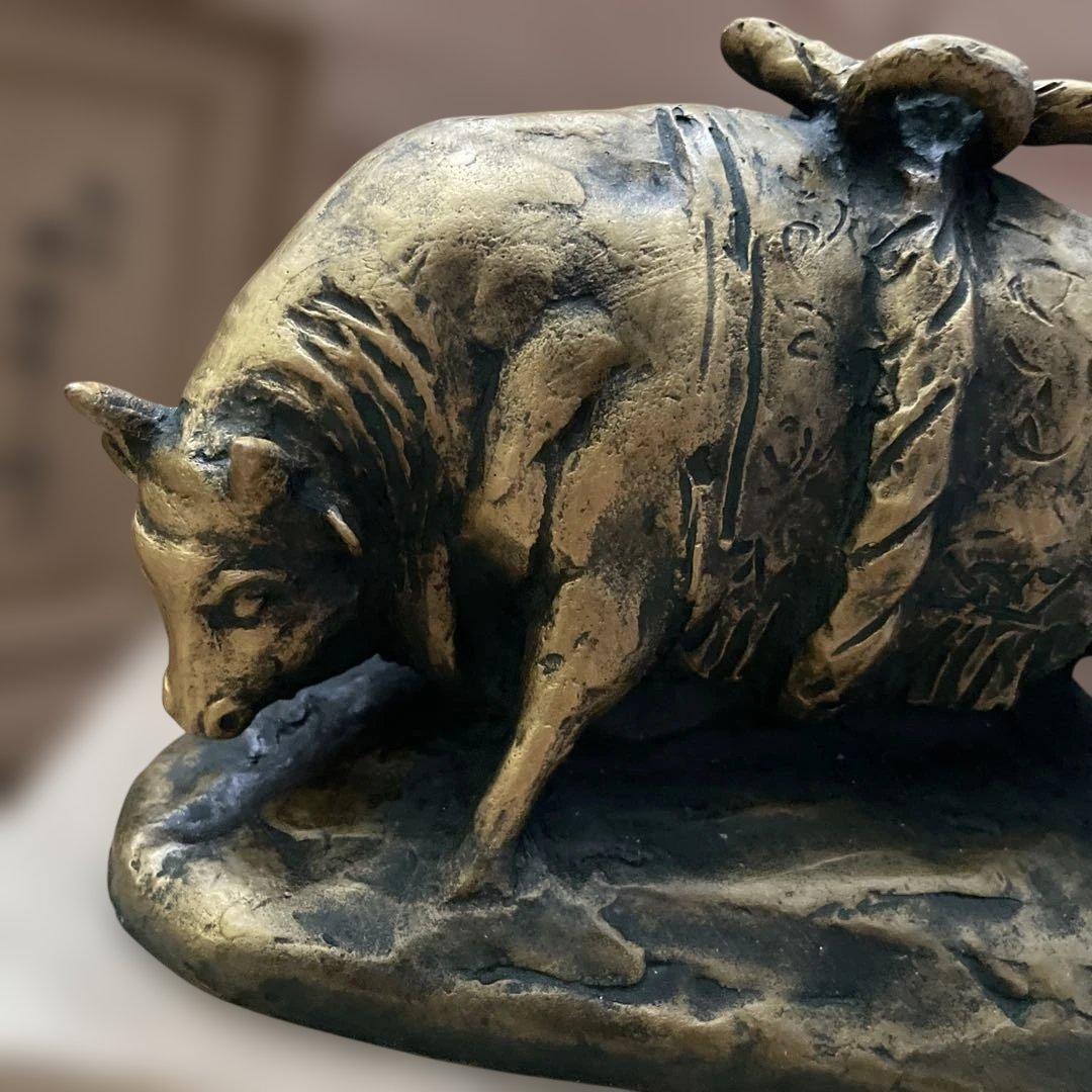 北村西望彫刻家　横綱牛　「闘魂」